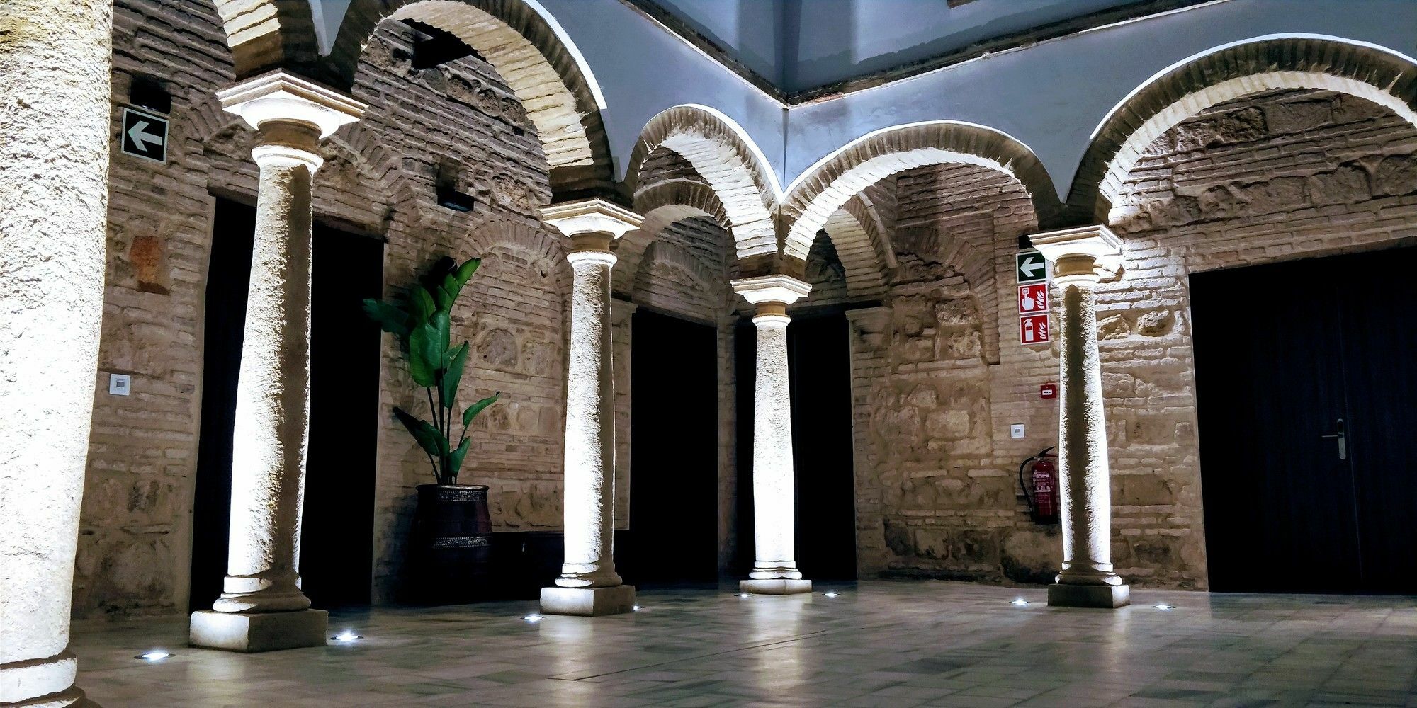 Отель Patios Del Orfebre Кордова Экстерьер фото